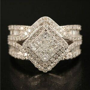 Elegant Silver Diamond Ring